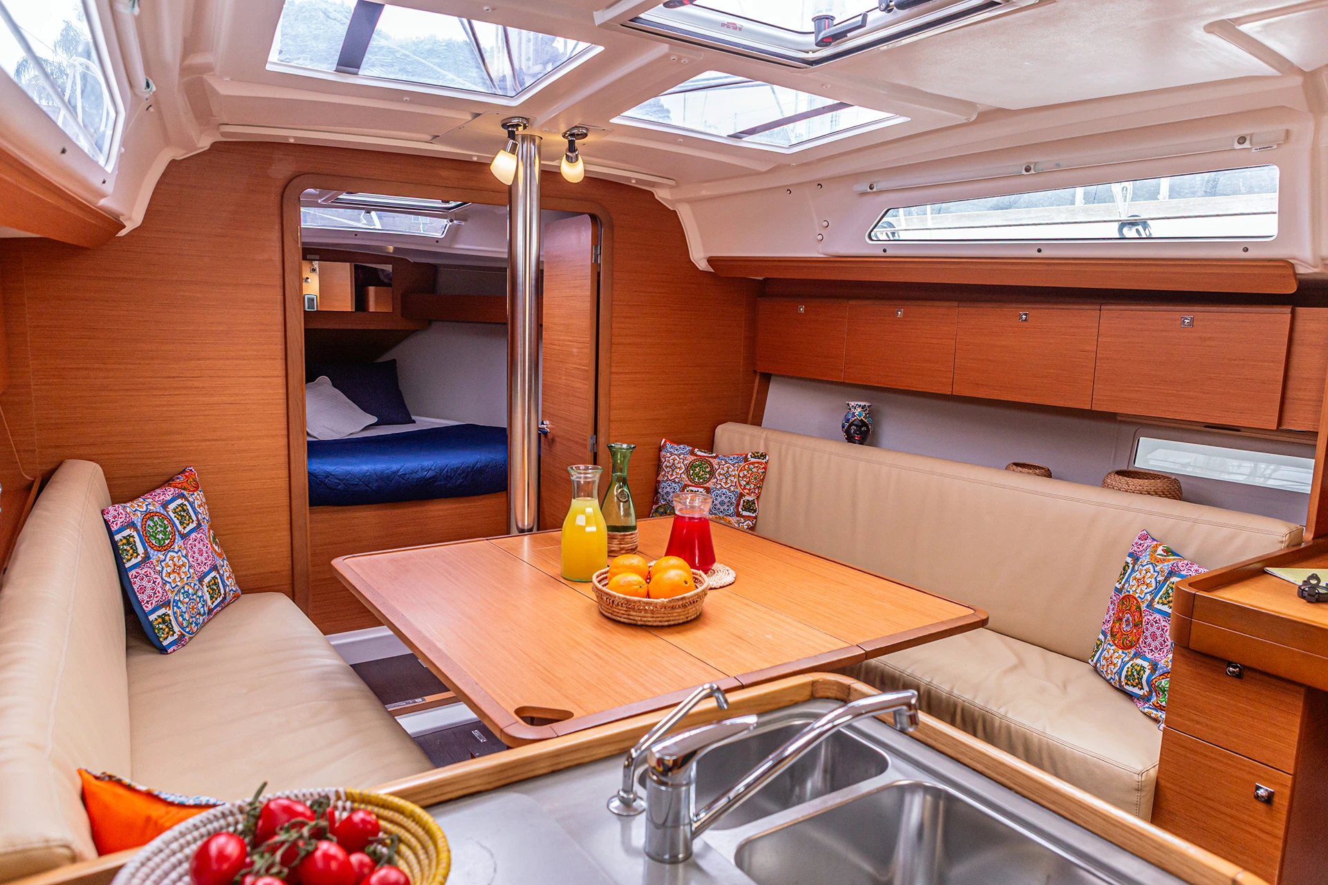 Dufour-360-GL-Smile-Planet-int-04 DUFOUR 360 GL Smile Planet Dufour 360 GL Smile Planet int 04