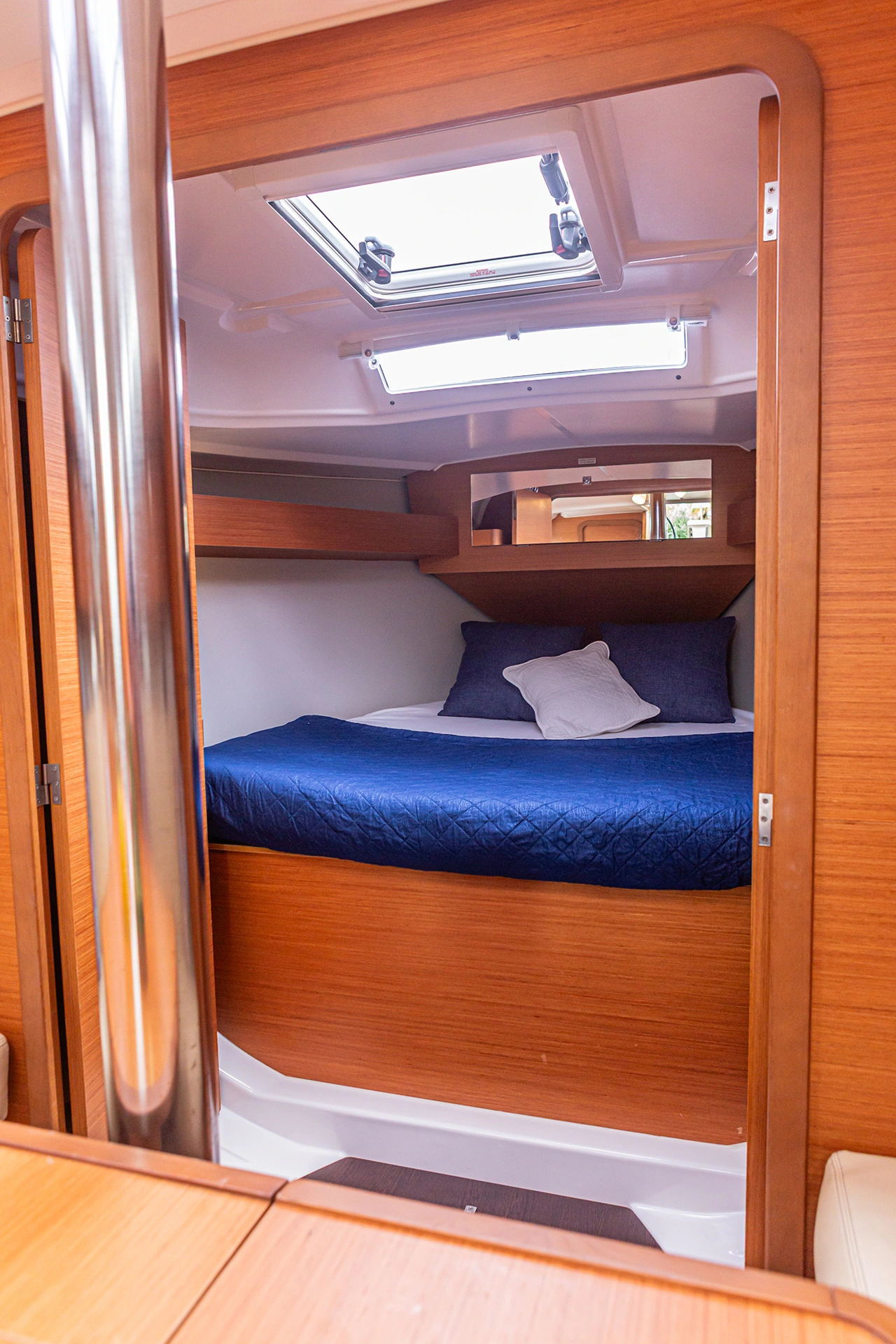 Dufour-360-GL-Smile-Planet-int-18 DUFOUR 360 GL Smile Planet Dufour 360 GL Smile Planet int 18