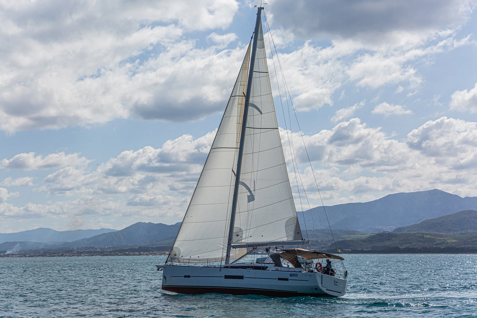DUFOUR 520 GL Dream Planet Dufour 520 dream planet ext 01